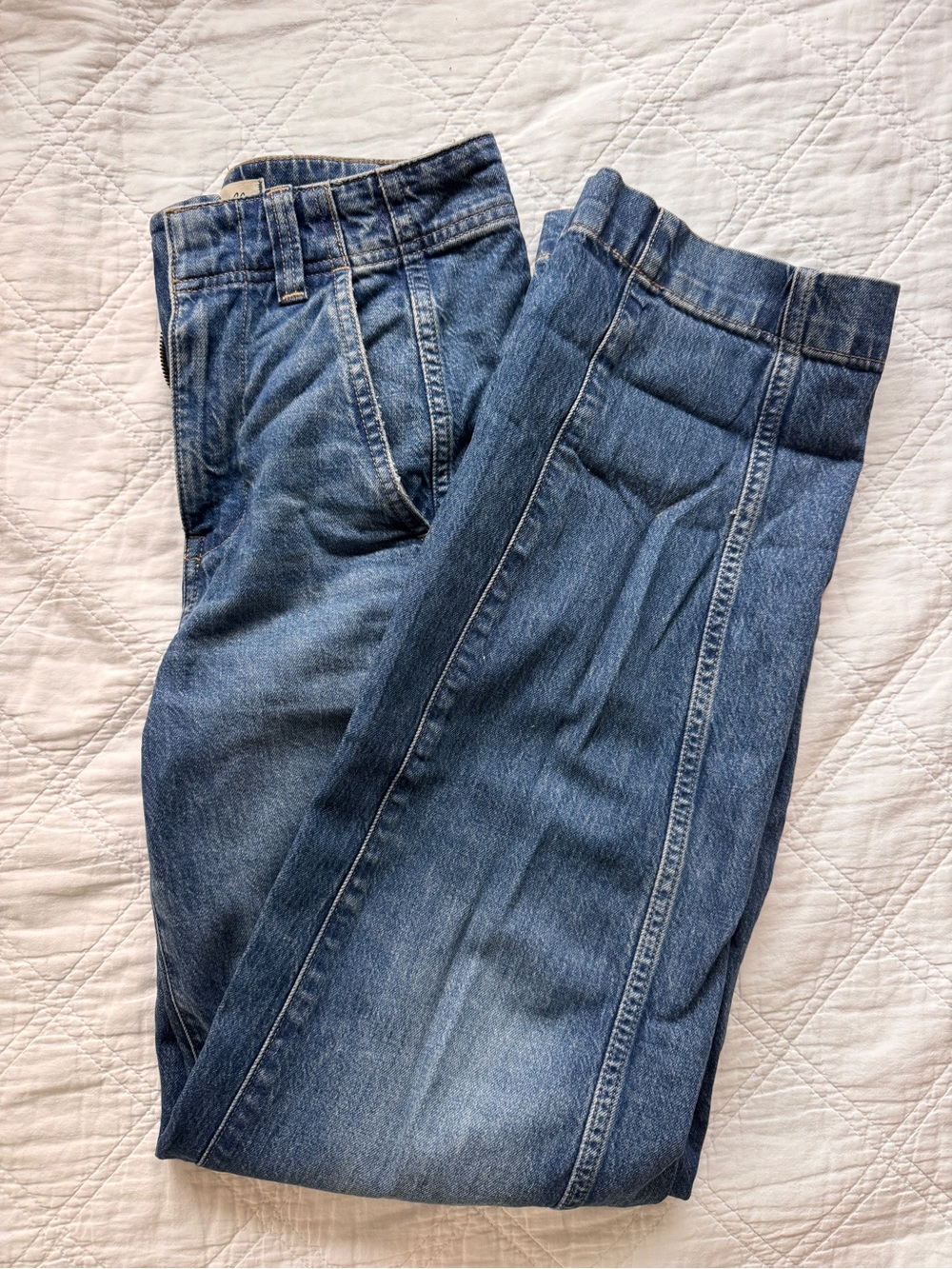 Madewell Relaxed Straight Men’s Jeans in Mid Blue Wash - Picture 4 of 4